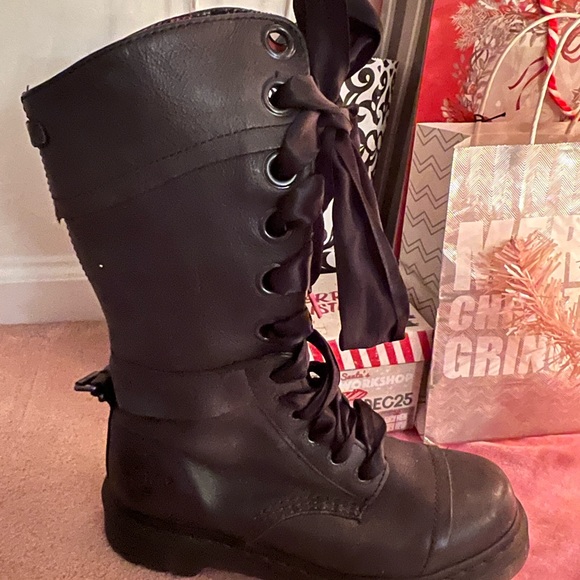 dr martins triumph fold over boots women 12107 - Picture 2 of 15